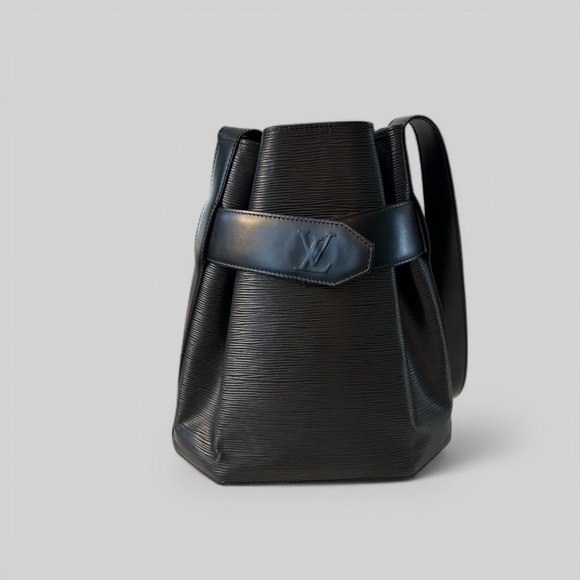 Louis Vuitton Handbags - Louis Vuitton Sac de Paul Black Epi Leather Shoulder Bag Vintage LV Noir